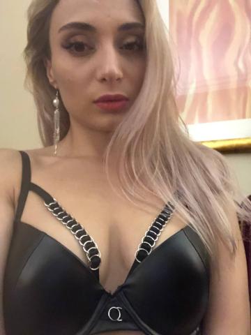 Полина